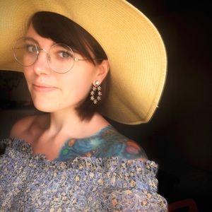 Meet your Posher, Hannah